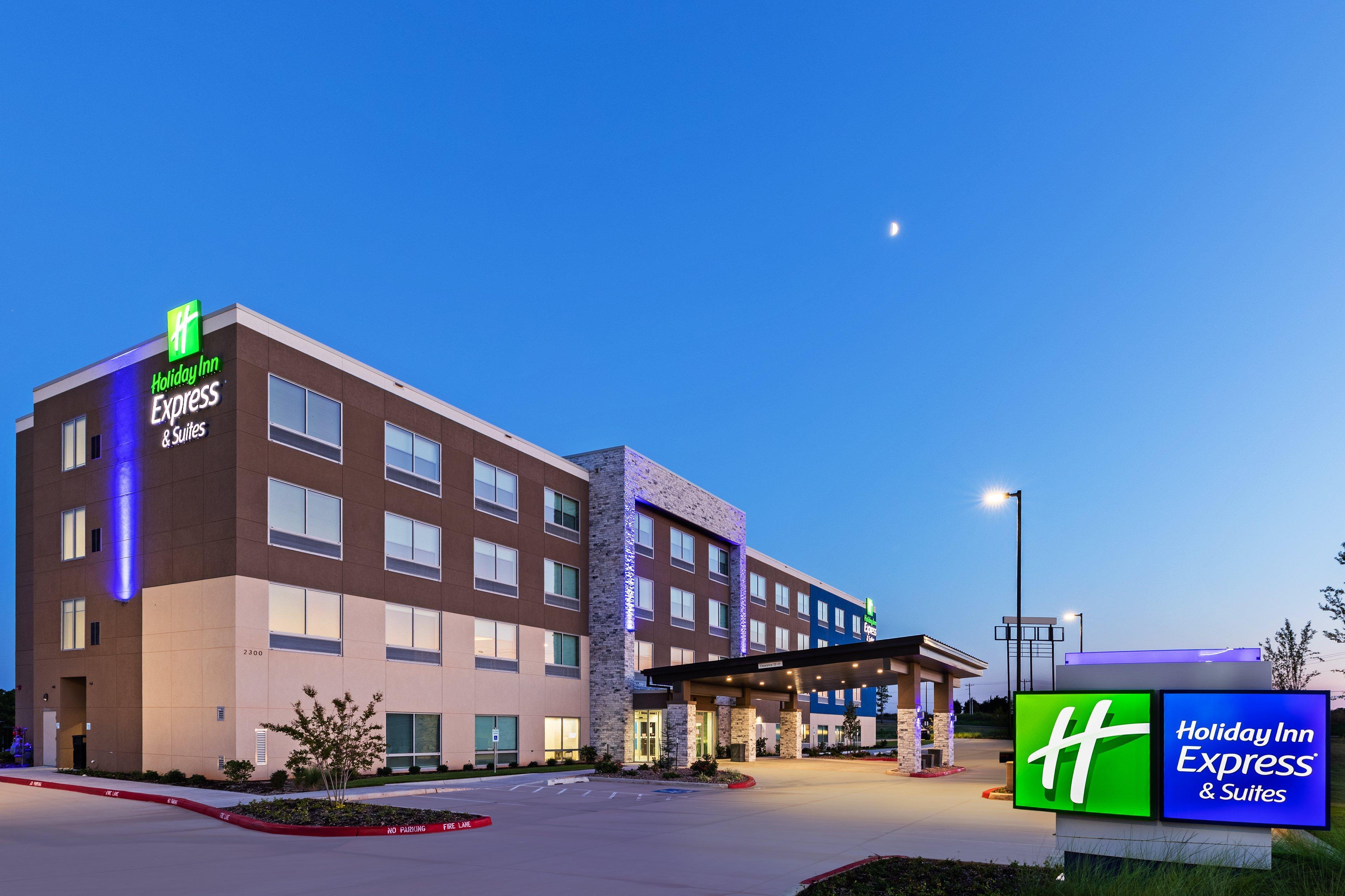Holiday Inn Express & Suites Purcell By Ihg Dış mekan fotoğraf