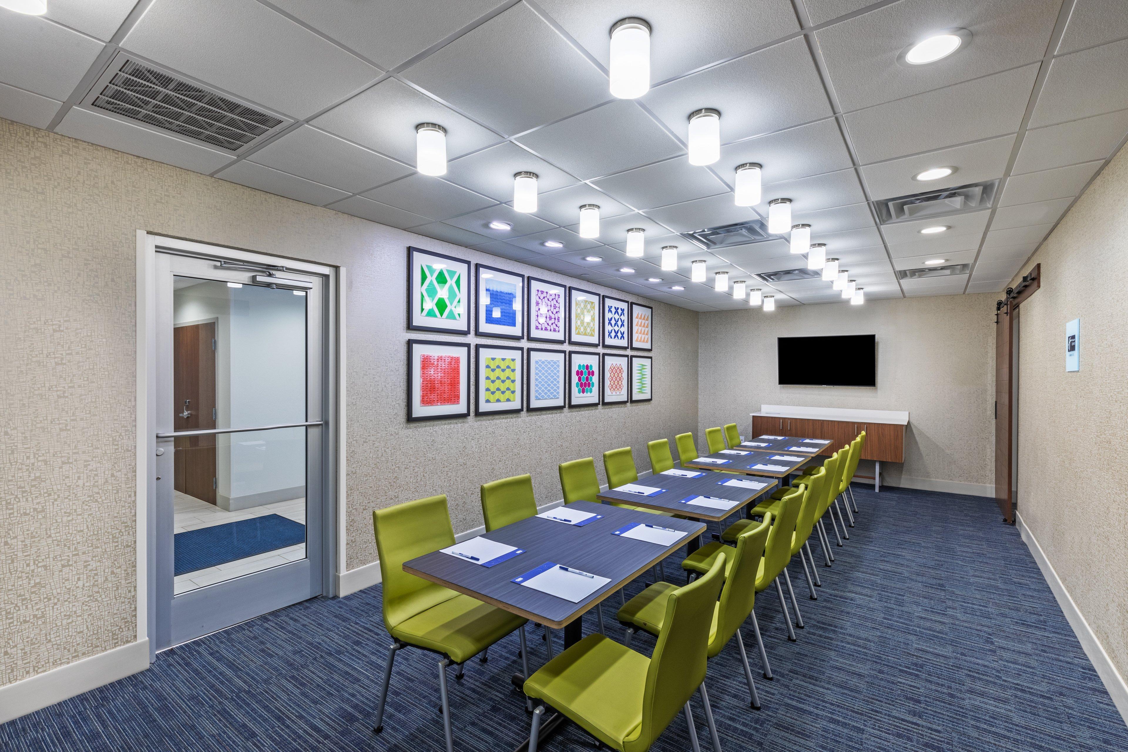Holiday Inn Express & Suites Purcell By Ihg Dış mekan fotoğraf