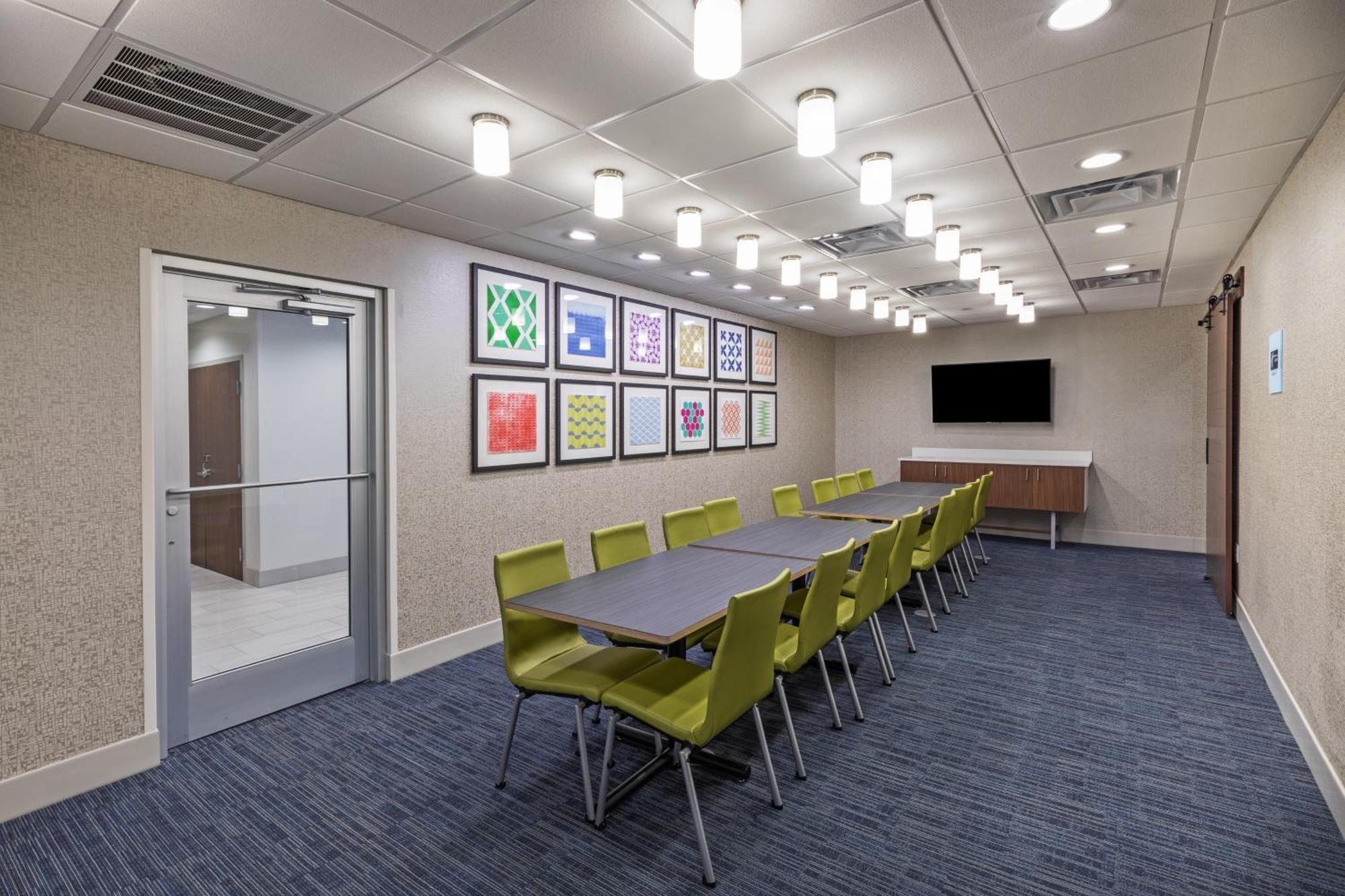Holiday Inn Express & Suites Purcell By Ihg Dış mekan fotoğraf