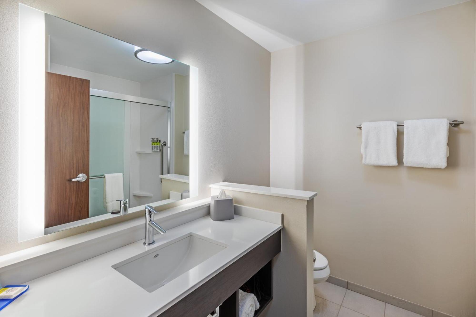 Holiday Inn Express & Suites Purcell By Ihg Dış mekan fotoğraf